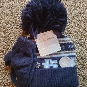 Baby hat and mitten set